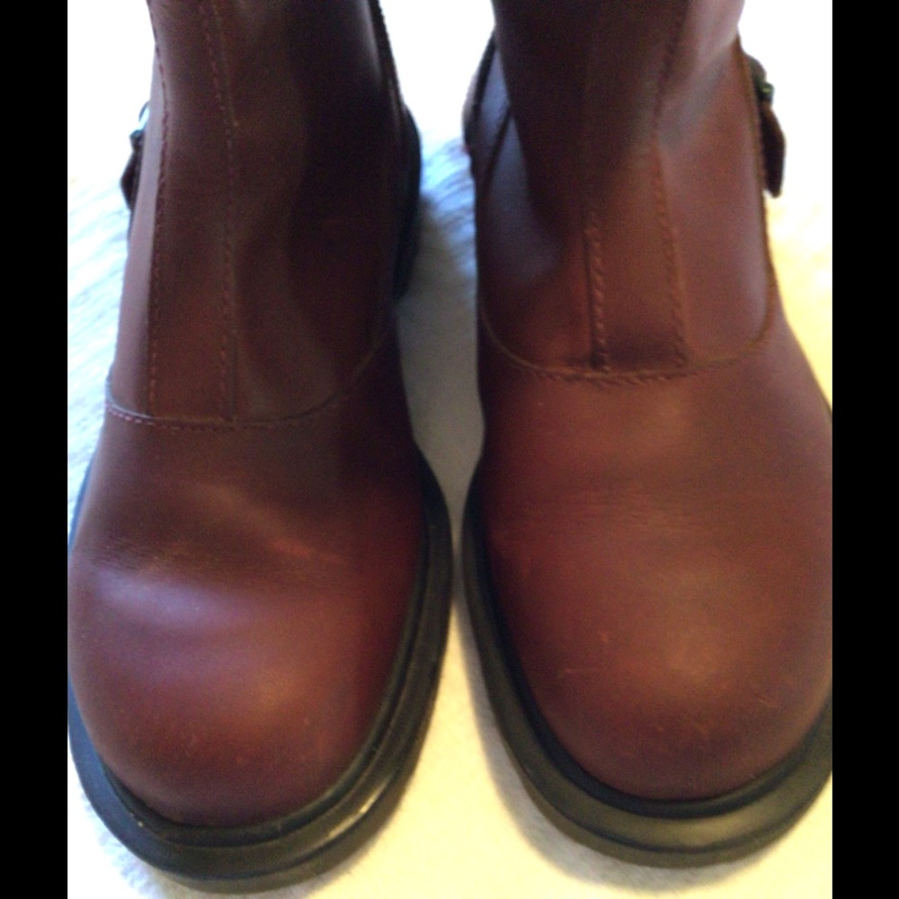 Dr. Martens Air Wair Steven Leather Winter Boots - Picture 11 of 12